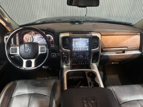 RAM Classic 5.7 V8 32V 4P HEMI LARAMIE AUTOMTICO, Foto 10