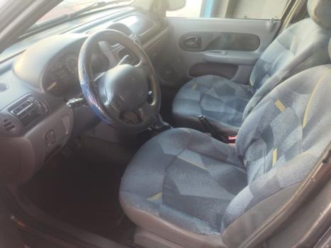 RENAULT Clio Sedan 1.6 16V 4P RN, Foto 12
