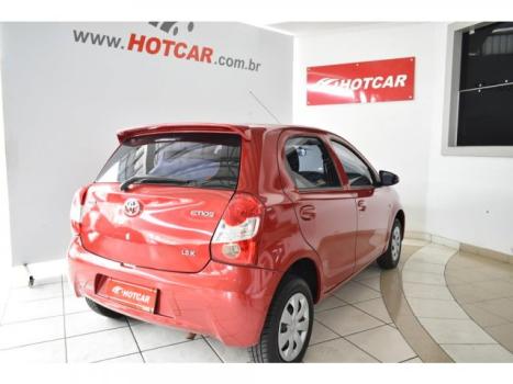 TOYOTA Etios Hatch 1.3 16V 4P FLEX X, Foto 2