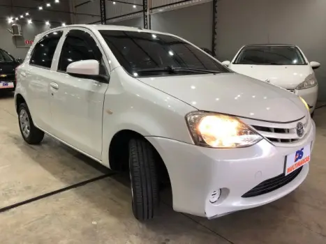 TOYOTA Etios Hatch 1.3 16V 4P FLEX X, Foto 12