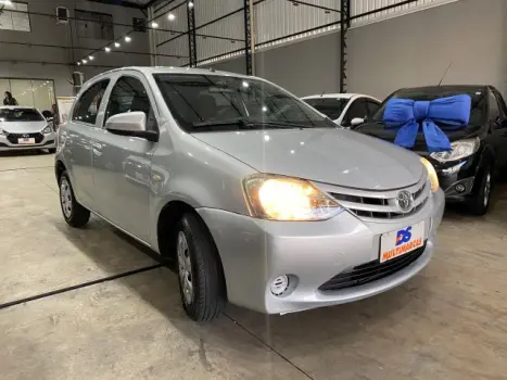 TOYOTA Etios Hatch 1.3 16V 4P FLEX X, Foto 14