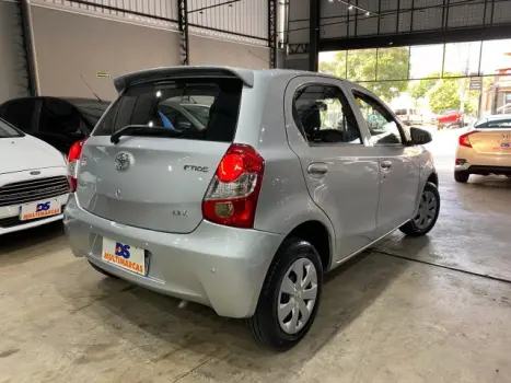 TOYOTA Etios Hatch 1.3 16V 4P FLEX X, Foto 15