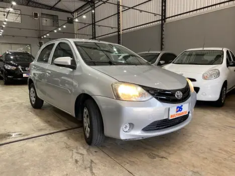 TOYOTA Etios Hatch 1.3 16V 4P FLEX X, Foto 9