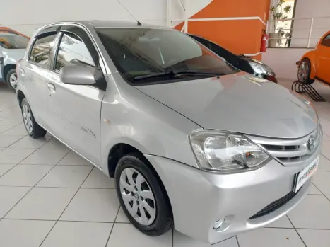 TOYOTA Etios Hatch 1.3 16V 4P FLEX XS, Foto 3