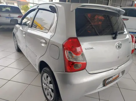 TOYOTA Etios Hatch 1.3 16V 4P FLEX XS, Foto 8