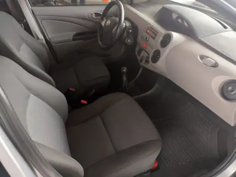 TOYOTA Etios Hatch 1.3 16V 4P FLEX XS, Foto 10