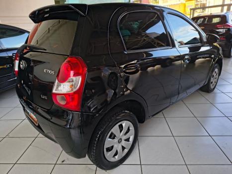 TOYOTA Etios Hatch 1.3 16V 4P FLEX X, Foto 5