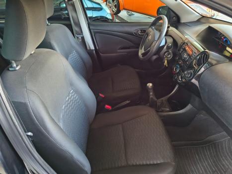 TOYOTA Etios Hatch 1.3 16V 4P FLEX X, Foto 10