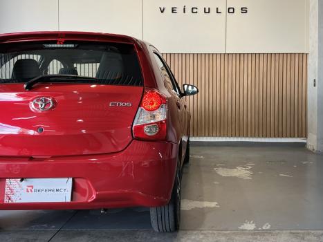 TOYOTA Etios Hatch 1.3 16V 4P FLEX X, Foto 7