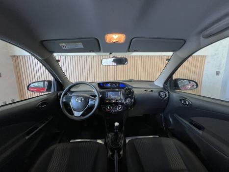 TOYOTA Etios Hatch 1.3 16V 4P FLEX X, Foto 18