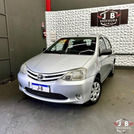 TOYOTA Etios Hatch 1.3 16V 4P FLEX X, Foto 2