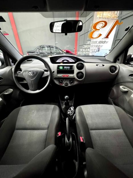 TOYOTA Etios Hatch 1.3 16V 4P FLEX X, Foto 4