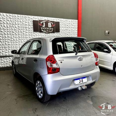 TOYOTA Etios Hatch 1.3 16V 4P FLEX X, Foto 9