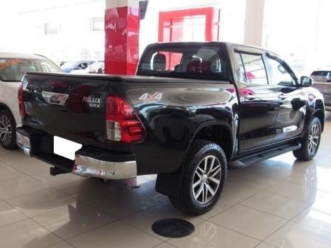 TOYOTA Hilux Caminhonete 2.8 16V SRX 4X4 DIESEL CABINE DUPLA AUTOMTICO, Foto 4