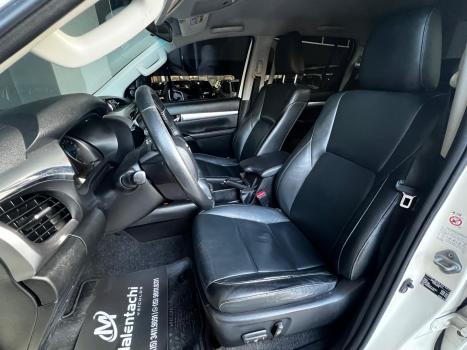 TOYOTA Hilux Caminhonete , Foto 13