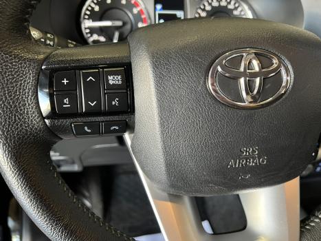 TOYOTA Hilux Caminhonete 2.8 16V SRX 4X4 DIESEL CABINE DUPLA AUTOMTICO, Foto 11