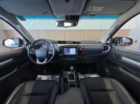 TOYOTA Hilux Caminhonete 2.8 16V SRX 4X4 DIESEL CABINE DUPLA AUTOMTICO, Foto 18