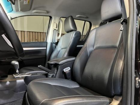 TOYOTA Hilux Caminhonete 2.8 16V SRX 4X4 DIESEL CABINE DUPLA AUTOMTICO, Foto 19