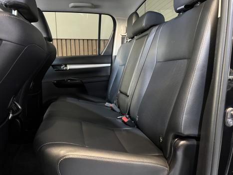 TOYOTA Hilux Caminhonete 2.8 16V SRX 4X4 DIESEL CABINE DUPLA AUTOMTICO, Foto 20