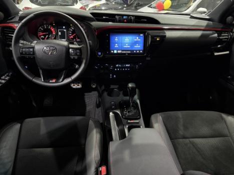 TOYOTA Hilux Caminhonete 2.8 4P 4X4 DIESEL CABINE DUPLA, Foto 4