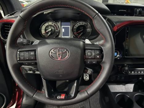 TOYOTA Hilux Caminhonete 2.8 4P 4X4 DIESEL CABINE DUPLA, Foto 18