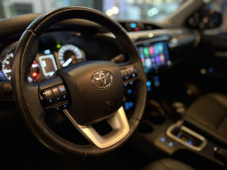 TOYOTA Hilux Caminhonete 2.8 16V SRX 4X4 TURBO DIESEL CABINE DUPLA AUTOMTICO, Foto 13