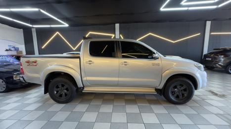 TOYOTA Hilux Caminhonete 3.0 4P 4X4 SRV TURBO DIESEL TOP CABINE DUPLA AUTOMTICO, Foto 4