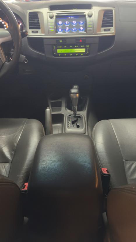 TOYOTA Hilux Caminhonete 3.0 4P 4X4 SRV TURBO DIESEL TOP CABINE DUPLA AUTOMTICO, Foto 15