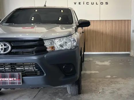 TOYOTA Hilux Caminhonete 2.8 4X4 DIESEL CABINE SIMPLES, Foto 6