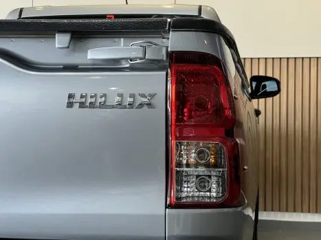 TOYOTA Hilux Caminhonete 2.8 4X4 DIESEL CABINE SIMPLES, Foto 9