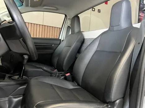 TOYOTA Hilux Caminhonete 2.8 4X4 DIESEL CABINE SIMPLES, Foto 20