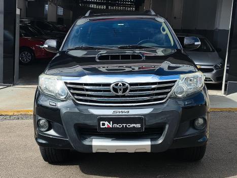 TOYOTA Hilux SW4 2.7 16V 4P 4X4, Foto 2