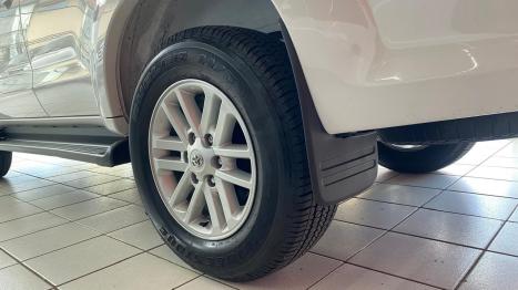 TOYOTA Hilux SW4 2.7 16V 4P SR FLEX, Foto 14
