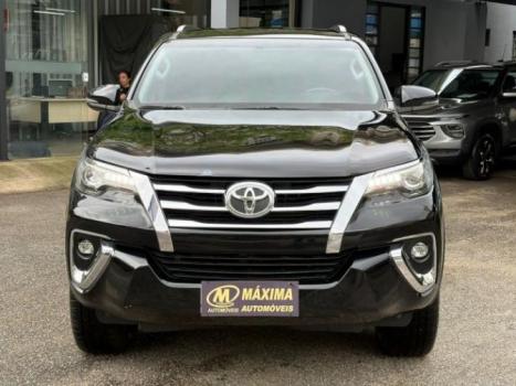 TOYOTA Hilux SW4 2.8 16V 4P SRX 4X4 7 LUGARES TURBO DIESEL AUTOMTICO, Foto 2