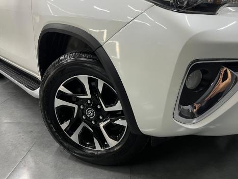 TOYOTA Hilux SW4 2.8 4P SRX 4X4 TURBO DIESEL AUTOMTICO, Foto 2