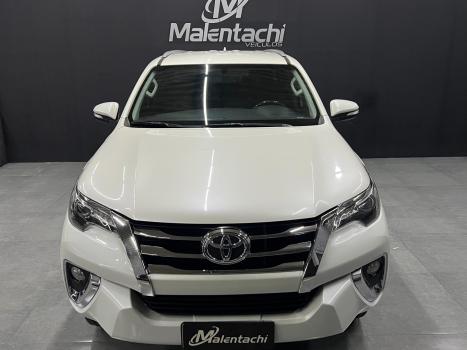 TOYOTA Hilux SW4 2.8 4P SRX 4X4 TURBO DIESEL AUTOMTICO, Foto 7