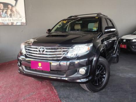 TOYOTA Hilux SW4 3.0 16V 4P SRV 4X4 TURBO DIESEL AUTOMTICO, Foto 3