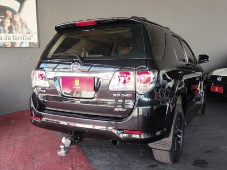 TOYOTA Hilux SW4 3.0 16V 4P SRV 4X4 TURBO DIESEL AUTOMTICO, Foto 14