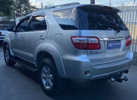 TOYOTA Hilux SW4 3.0 16V 4P SRV 4X4 7 LUGARES TURBO DIESEL AUTOMTICO, Foto 5