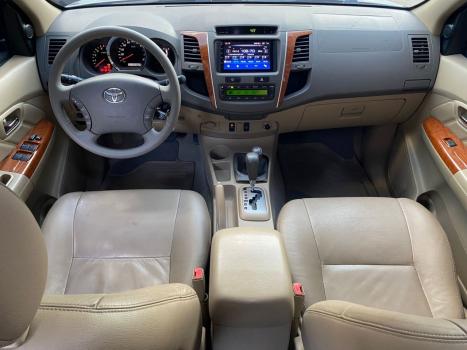 TOYOTA Hilux SW4 3.0 16V 4P SRV 4X4 7 LUGARES TURBO DIESEL AUTOMTICO, Foto 8