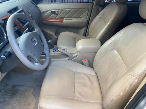 TOYOTA Hilux SW4 3.0 16V 4P SRV 4X4 7 LUGARES TURBO DIESEL AUTOMTICO, Foto 11