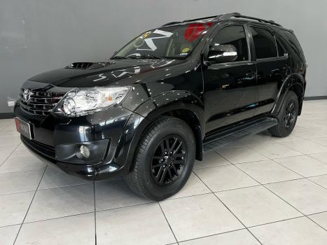 TOYOTA Hilux SW4 , Foto 1
