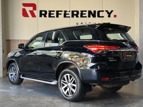 TOYOTA Hilux SW4 , Foto 2
