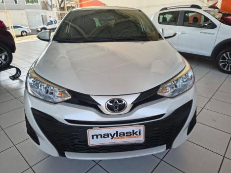 TOYOTA Yaris Hatch 1.5 16V 4P FLEX XL PLUS CONNECT MULTIDRIVE AUTOMTICO CVT, Foto 2