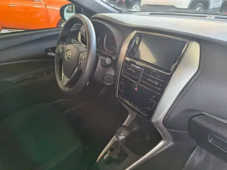 TOYOTA Yaris Hatch 1.5 16V 4P FLEX XL PLUS CONNECT MULTIDRIVE AUTOMTICO CVT, Foto 12