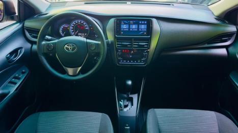 TOYOTA Yaris Sedan 1.5 16V 4P FLEX XL MULTIDRIVE AUTOMTICO CVT, Foto 9