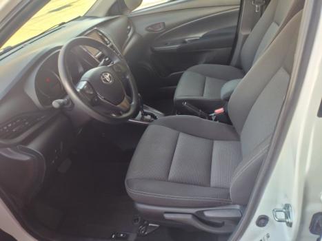 TOYOTA Yaris Sedan 1.5 16V 4P FLEX XL MULTIDRIVE AUTOMTICO CVT, Foto 8