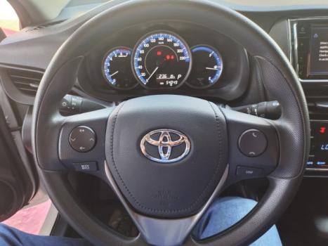 TOYOTA Yaris Sedan 1.5 16V 4P FLEX XL MULTIDRIVE AUTOMTICO CVT, Foto 14