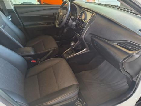 TOYOTA Yaris Sedan 1.5 16V 4P FLEX XS MULTIDRIVE AUTOMTICO CVT, Foto 11