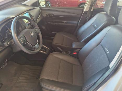 TOYOTA Yaris Sedan 1.5 16V 4P FLEX XS MULTIDRIVE AUTOMTICO CVT, Foto 20